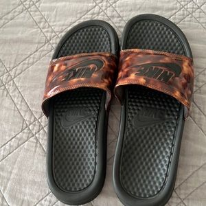 Nike Benassi JDI Slides